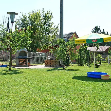 Holiday Balaton H434 度假居 *